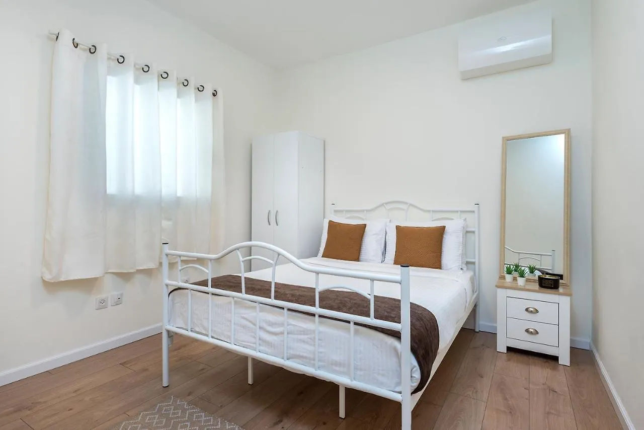 Melony Apartments Yam Suf Street Eilat